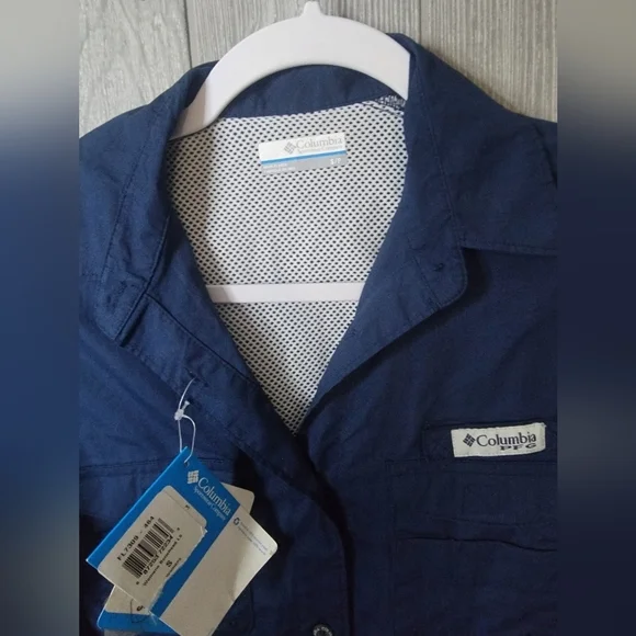 Columbia Women's Navy Blue Shirt - Picture 3 of 5